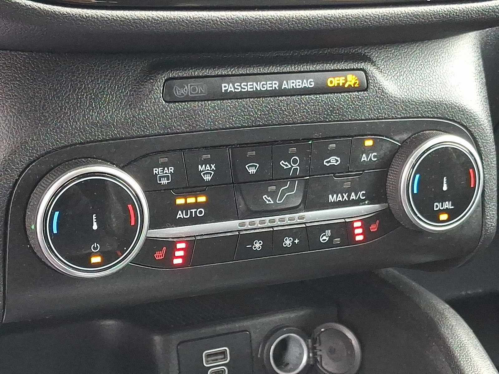 Certified 2024 Ford Escape ST-Line AWD/4WD image 16