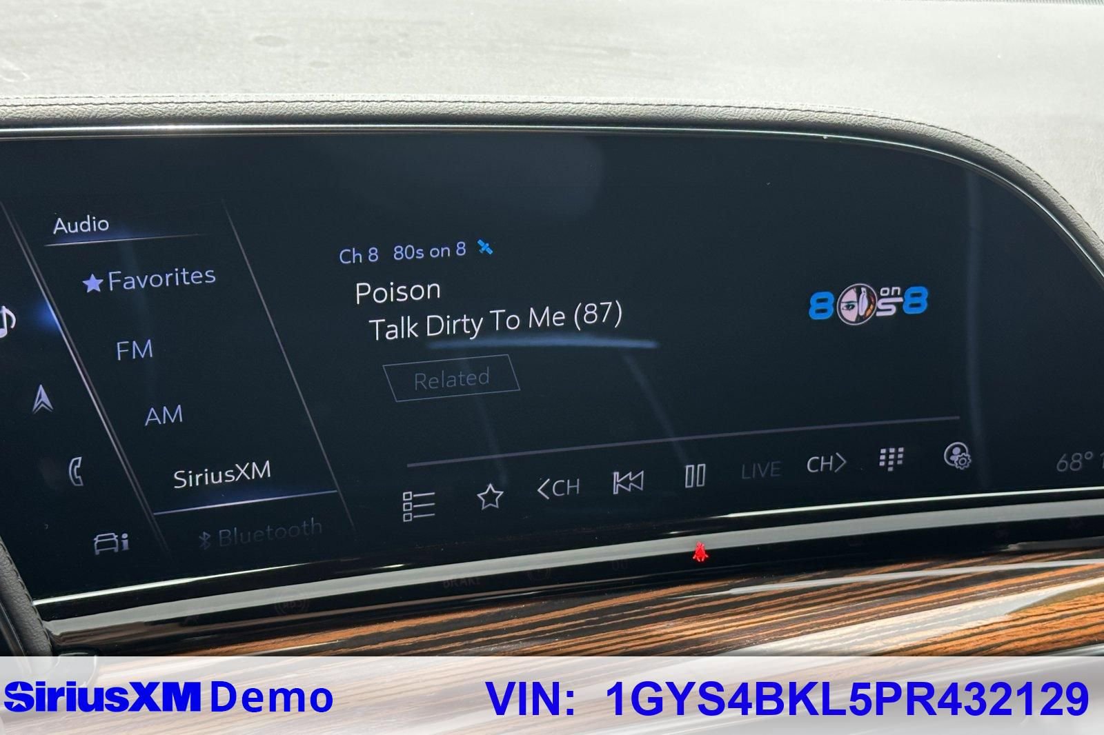 Used 2023 Cadillac Escalade Premium Luxury AWD/4WD image 29