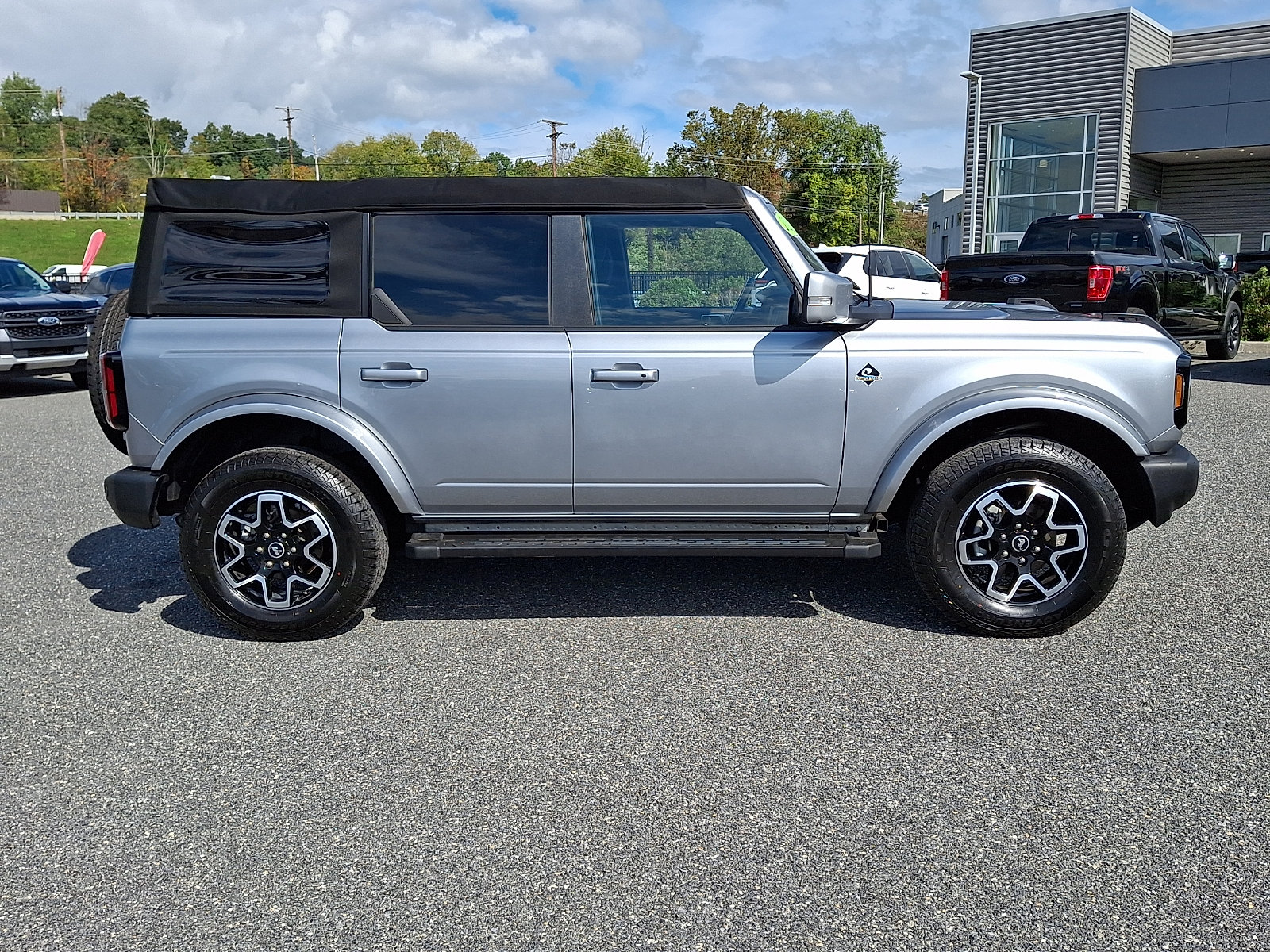 Certified 2023 Ford Bronco Outer Banks AWD/4WD image 8