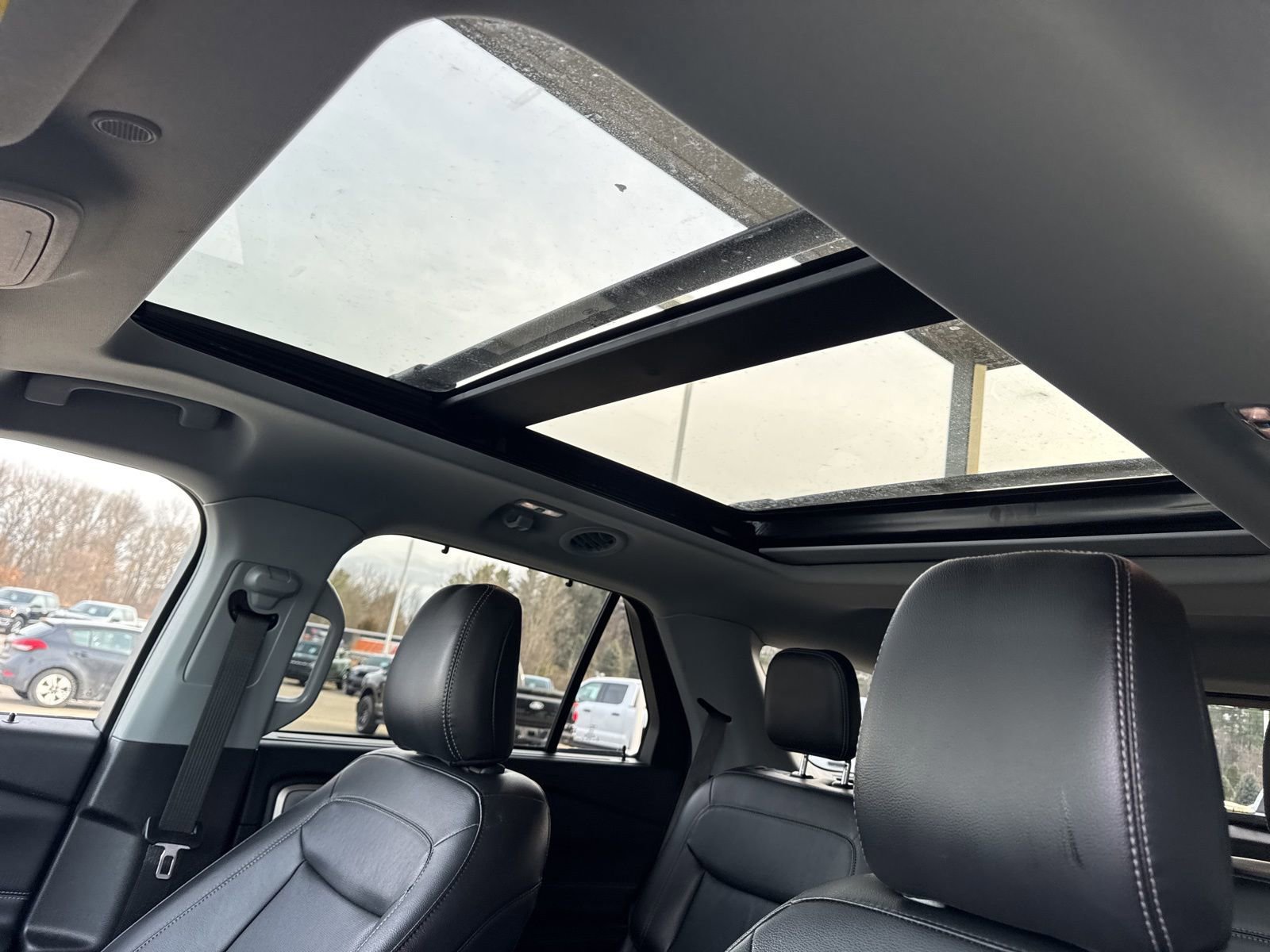 Certified 2023 Ford Explorer Limited w/ Limited Technology Package image 23