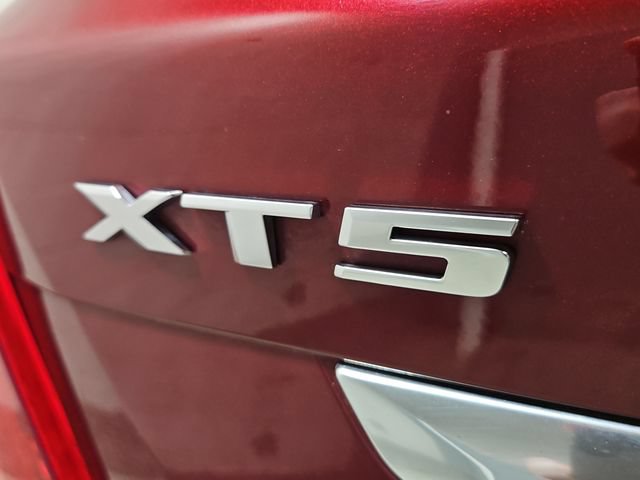 Used 2017 Cadillac XT5 Platinum w/ Driver Assist Package AWD/4WD image 40