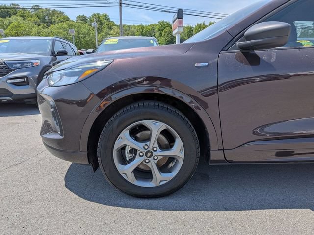 Certified 2023 Ford Escape ST-Line w/ Tech Pack #1 AWD/4WD image 22