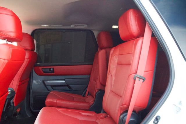 Used 2023 Toyota Sequoia TRD Pro AWD/4WD image 9