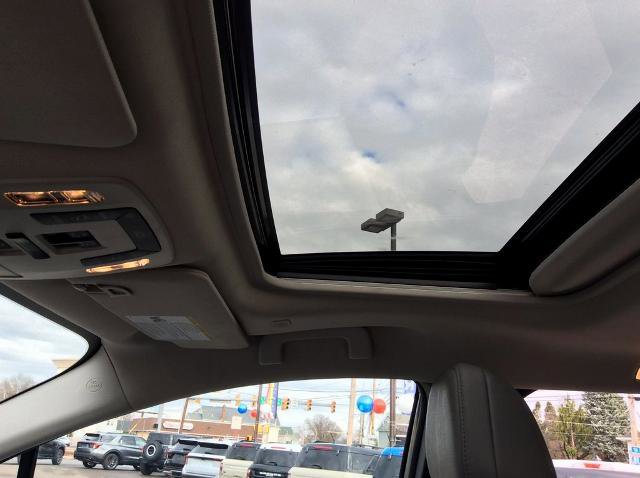 Used 2025 Toyota Sienna XLE image 26