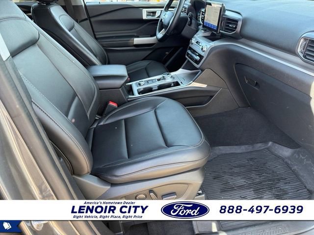 Certified 2022 Ford Explorer XLT w/ Equipment Group 202A image 13