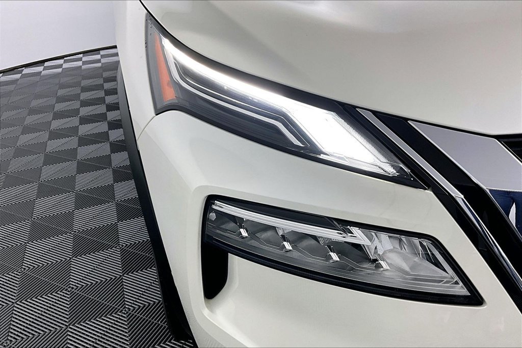 Used 2023 Nissan Rogue Platinum FWD image 28