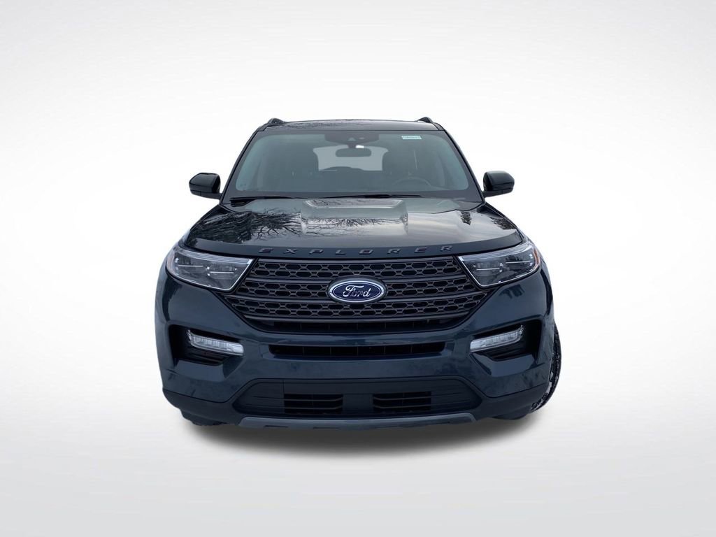 Certified 2023 Ford Explorer XLT w/ Equipment Group 202A image 15