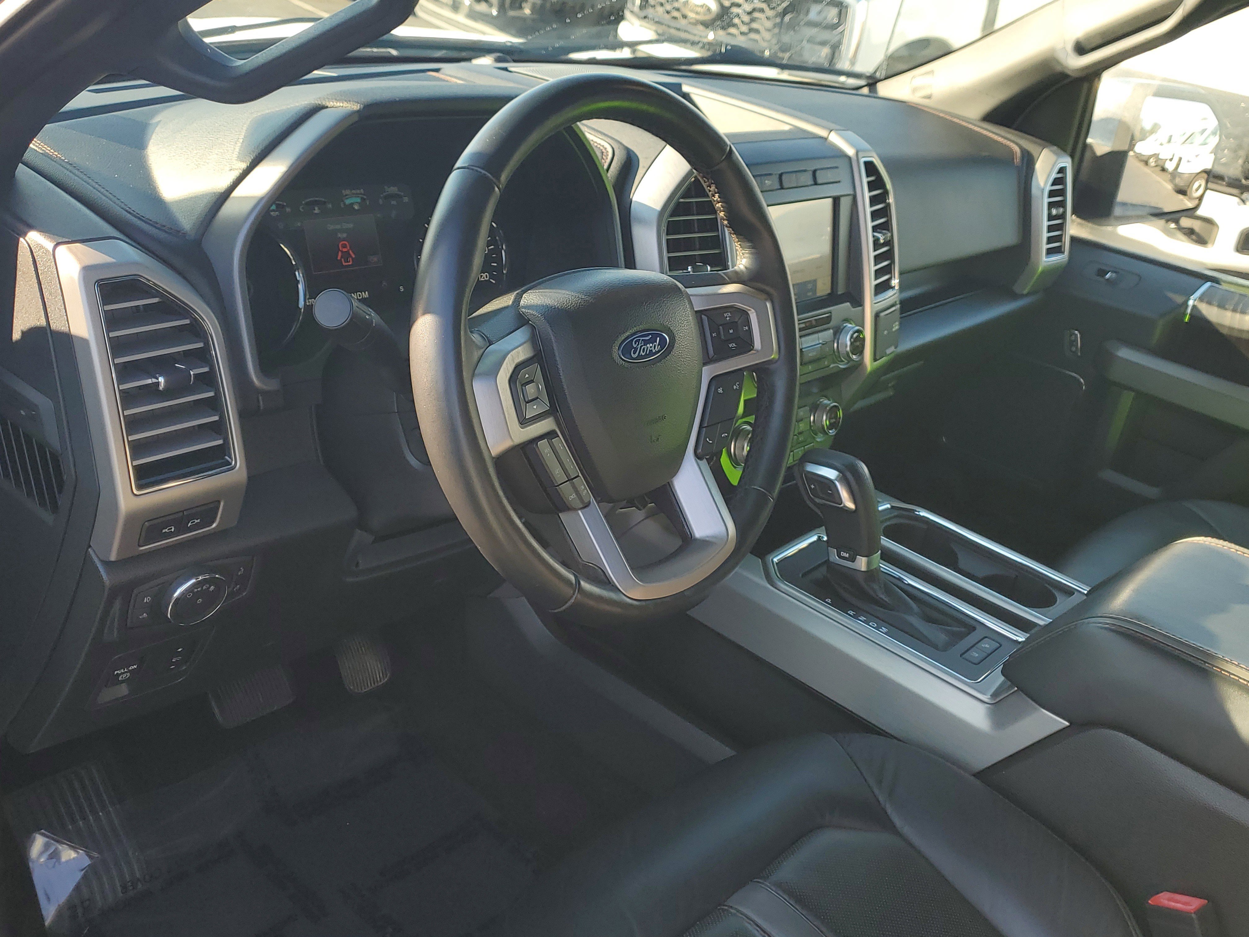 Certified 2019 Ford F150 Platinum w/ Equipment Group 701A Luxury image 21