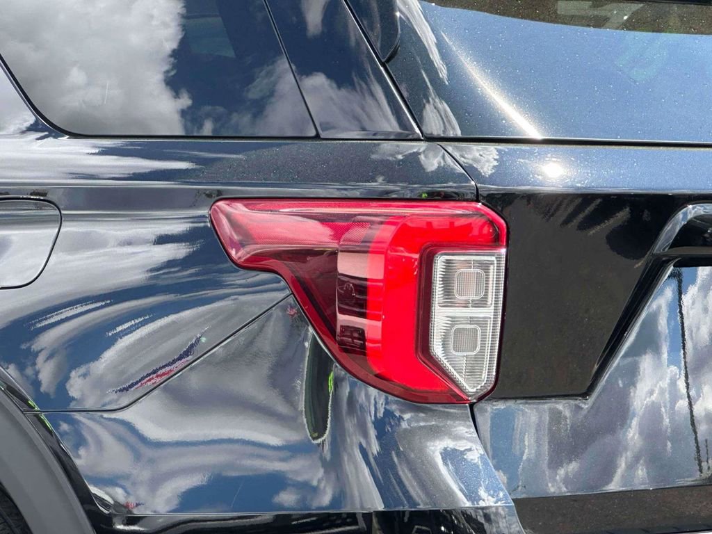 Certified 2023 Ford Explorer ST-Line AWD/4WD image 8