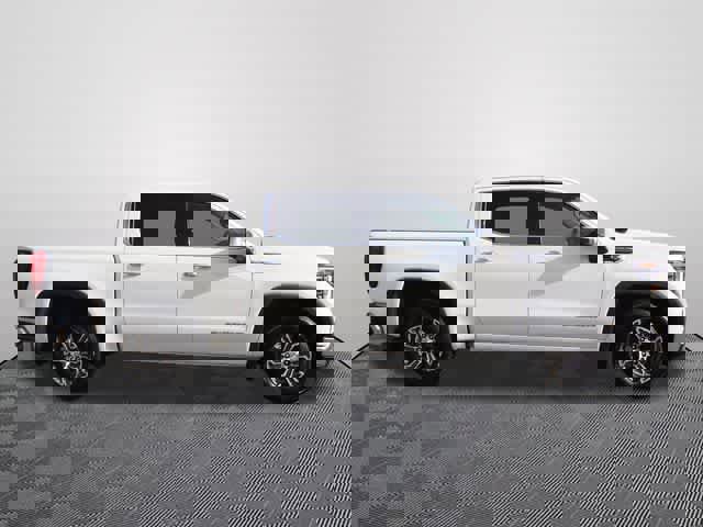 Used 2024 GMC Sierra 1500 SLT image 4