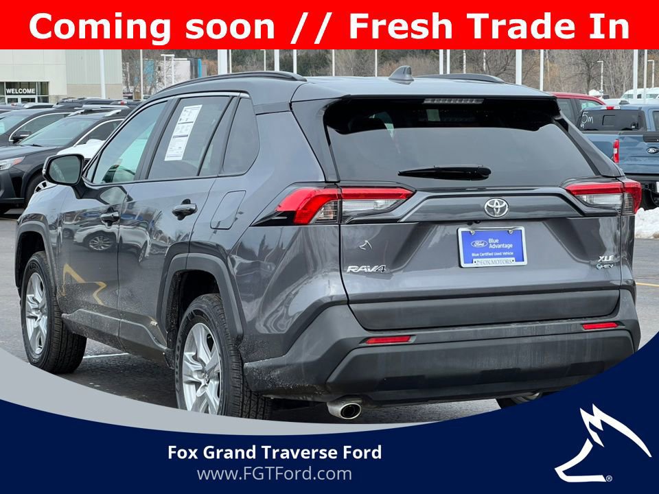 Used 2025 Toyota RAV4 XLE image 4