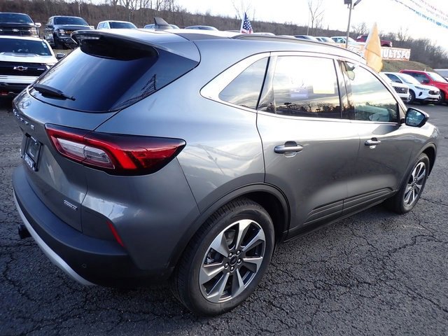 Certified 2025 Ford Escape Platinum w/ Premium Technology Package image 4