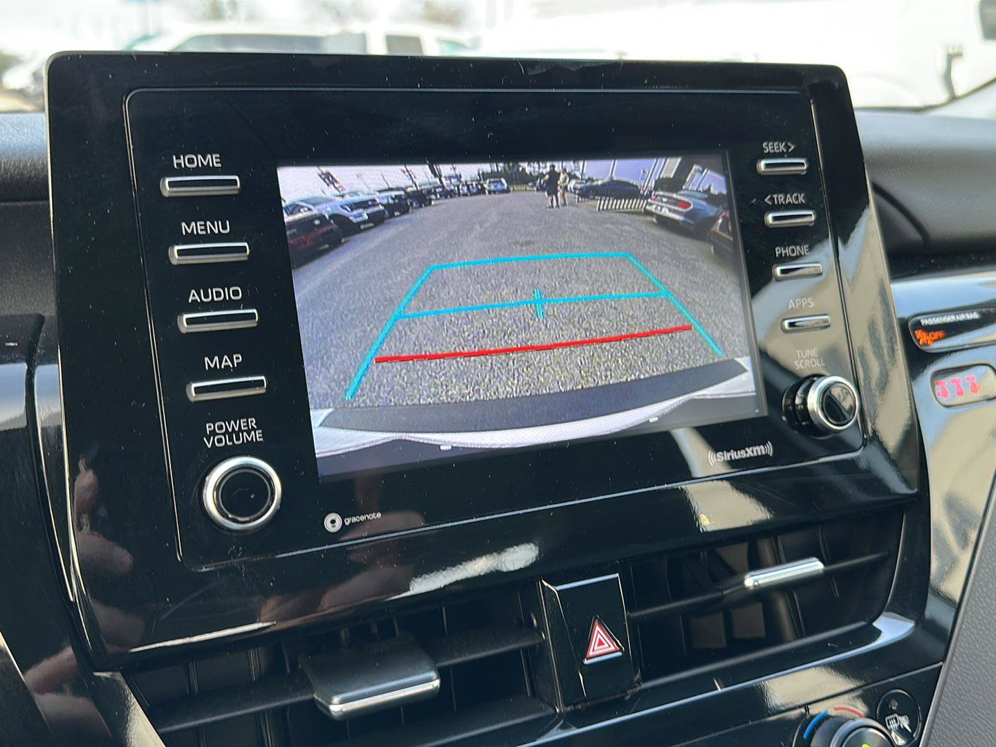 Used 2024 Toyota Camry SE image 33