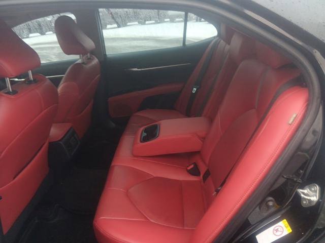 Used 2018 Toyota Camry XSE image 15