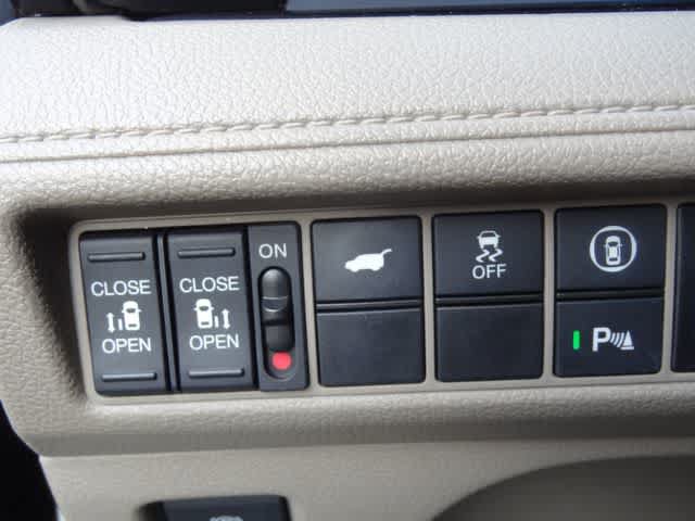 Used 2022 Honda Odyssey Touring image 18