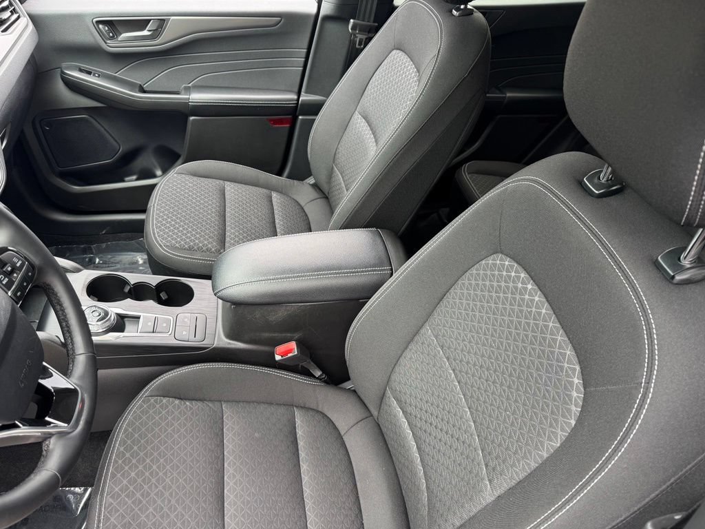 Certified 2024 Ford Escape Active AWD/4WD image 6