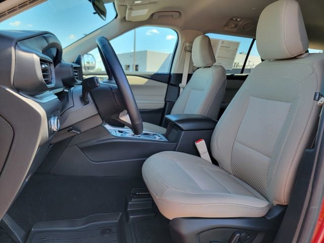 Certified 2022 Ford Explorer XLT w/ Class IV Trailer Tow Package AWD/4WD image 20