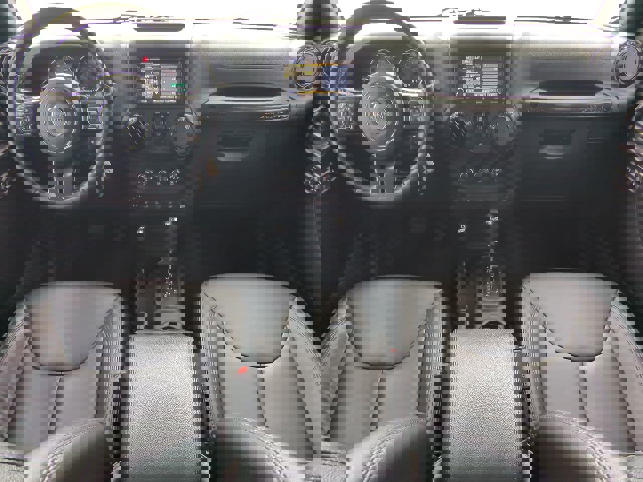 Used 2017 Jeep Wrangler Unlimited Sahara image 13