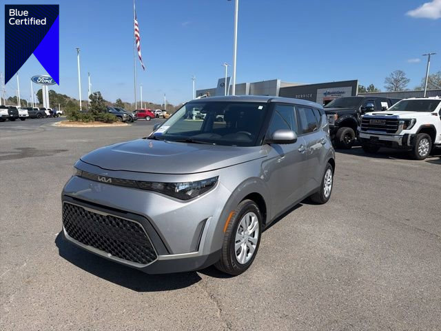 Used 2023 Kia Soul LX image 1