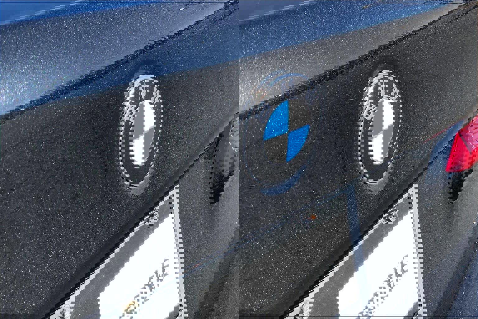 Used 2022 BMW 530i w/ Executive Package image 31