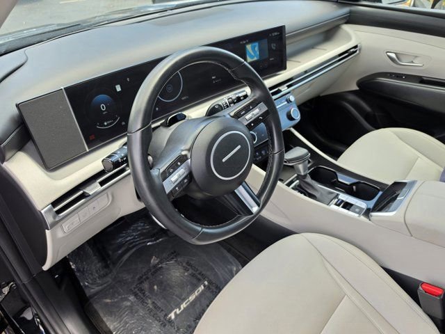 Used 2025 Hyundai Tucson SEL FWD image 18