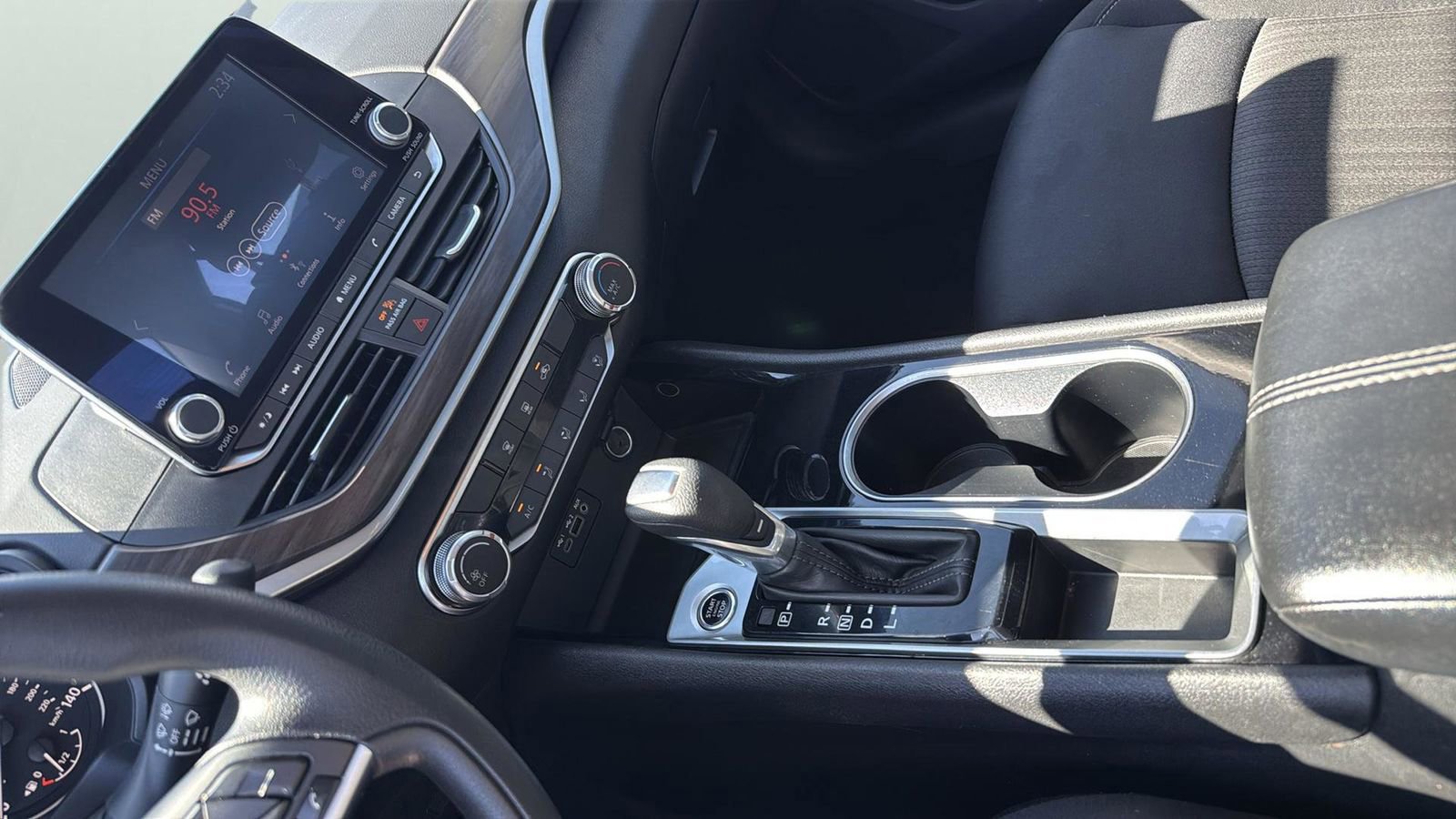 Used 2024 Nissan Altima 2.5 SV image 21