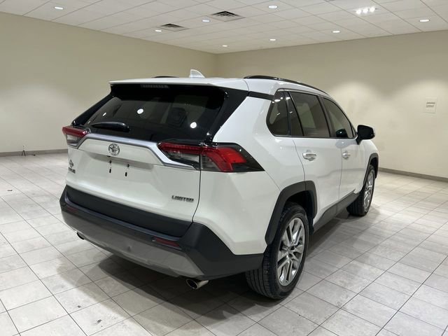 Used 2019 Toyota RAV4 Limited image 4