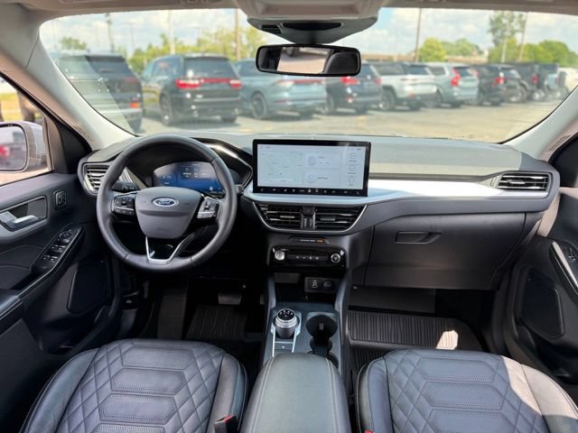Certified 2024 Ford Escape Platinum w/ Premium Technology Package AWD/4WD video 2