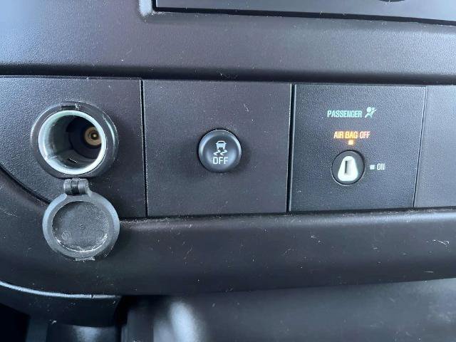 Used 2023 Chevrolet Express 2500 w/ Driver Convenience Package RWD image 19