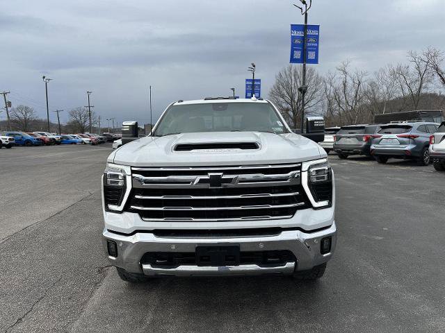 Used 2025 Chevrolet Silverado 2500 LTZ w/ LTZ Premium Package image 8