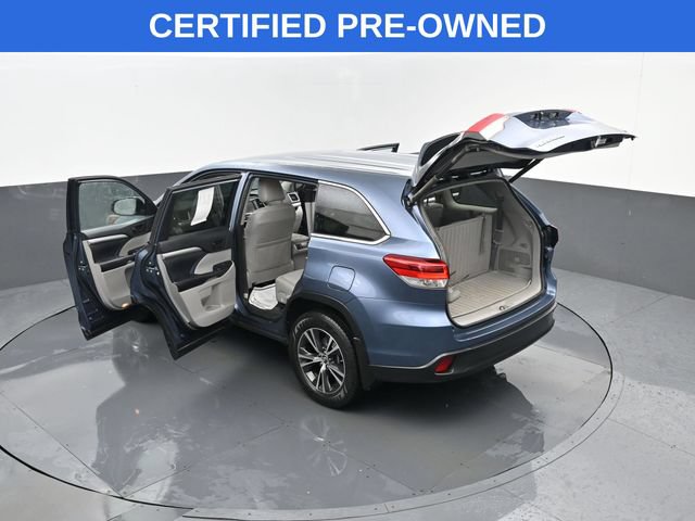 Used 2019 Toyota Highlander Plus AWD/4WD image 27