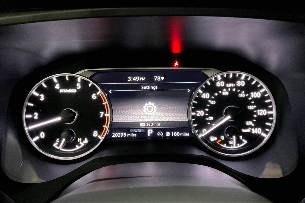 Used 2025 Nissan Rogue SV AWD/4WD image 19