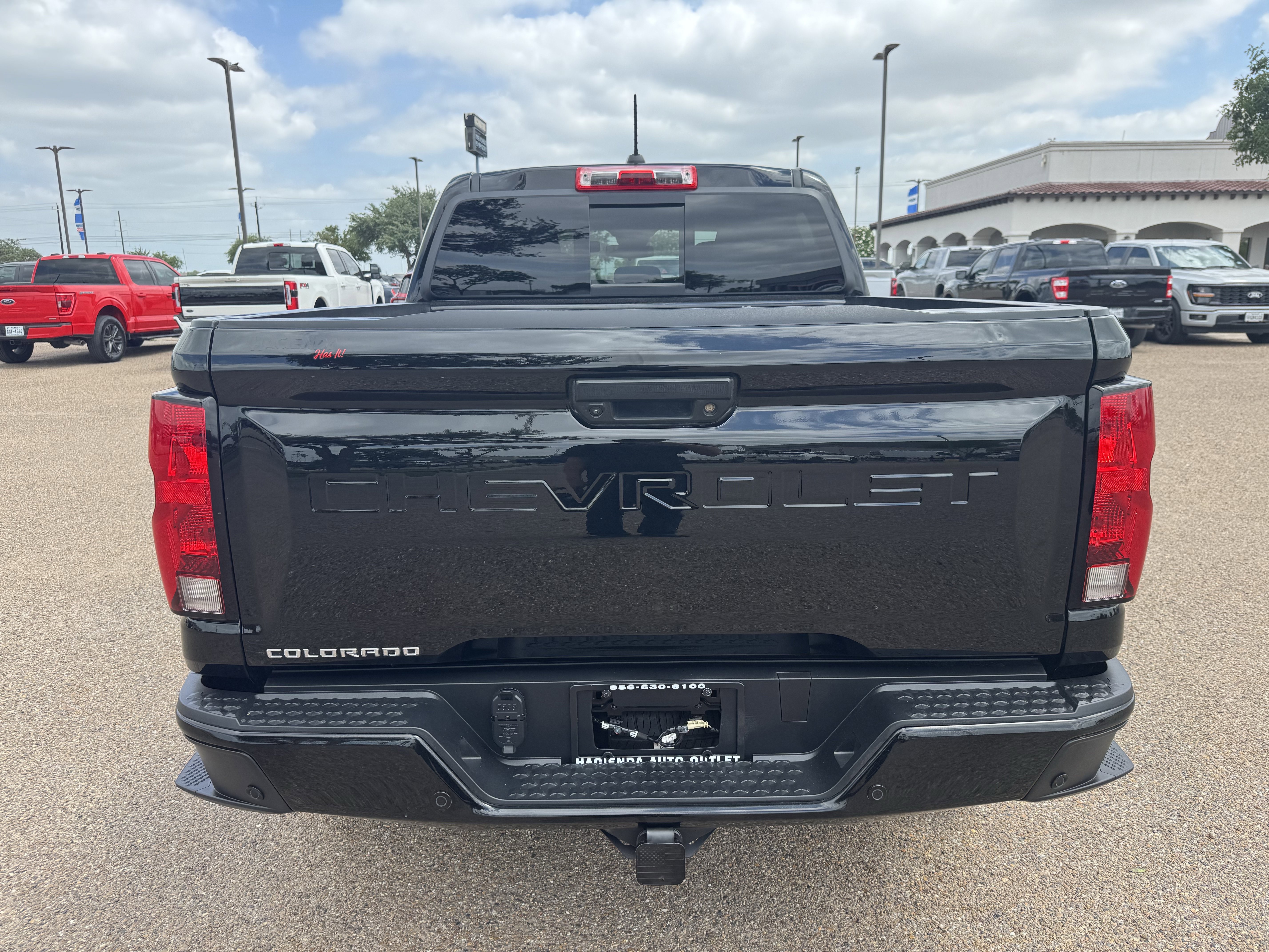 Used 2025 Chevrolet Colorado Trail Boss AWD/4WD image 3