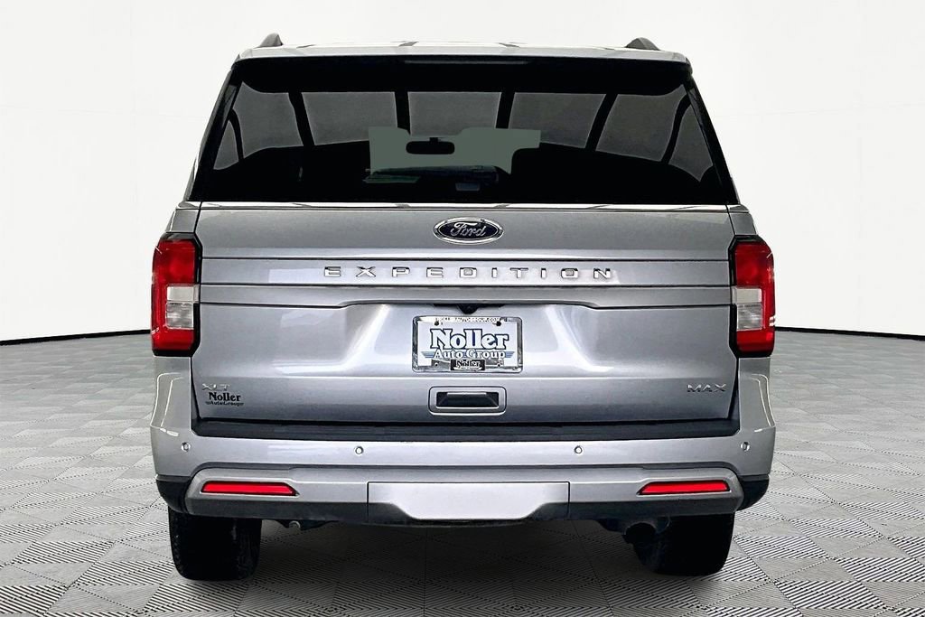 Certified 2024 Ford Expedition Max XLT image 3