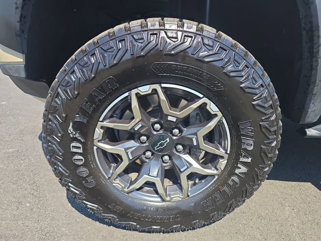 Used 2024 Chevrolet Colorado ZR2 w/ ZR2 Convenience Package III AWD/4WD image 10