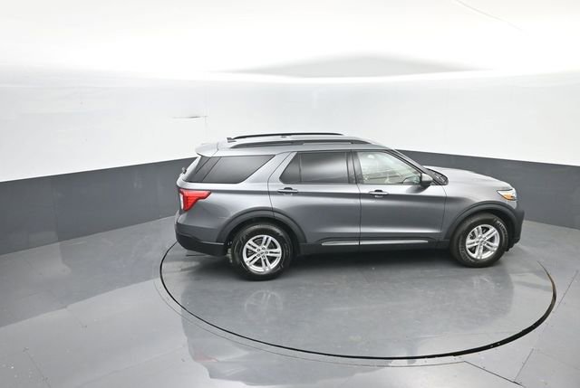Certified 2022 Ford Explorer XLT w/ Equipment Group 202A image 26