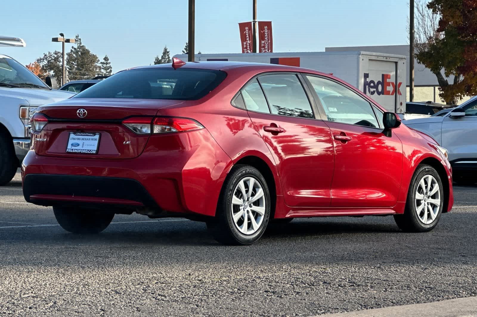 Used 2021 Toyota Corolla LE image 5