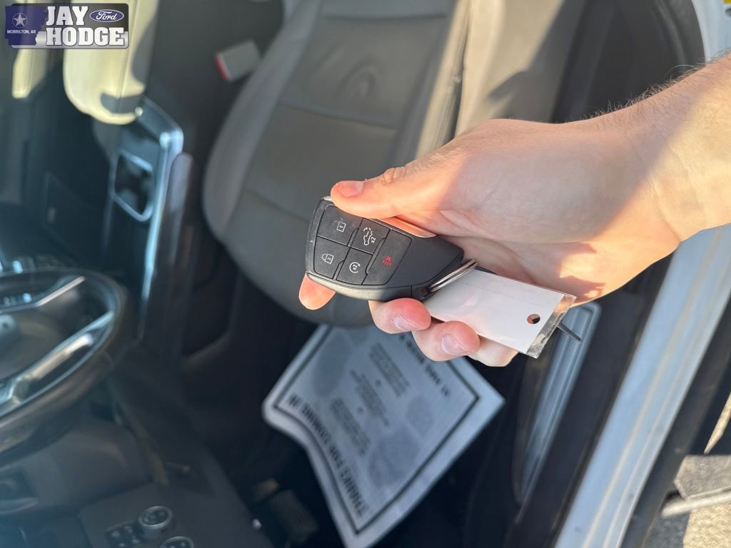 Used 2024 Chevrolet Silverado 2500 LTZ w/ LTZ Convenience Package image 10