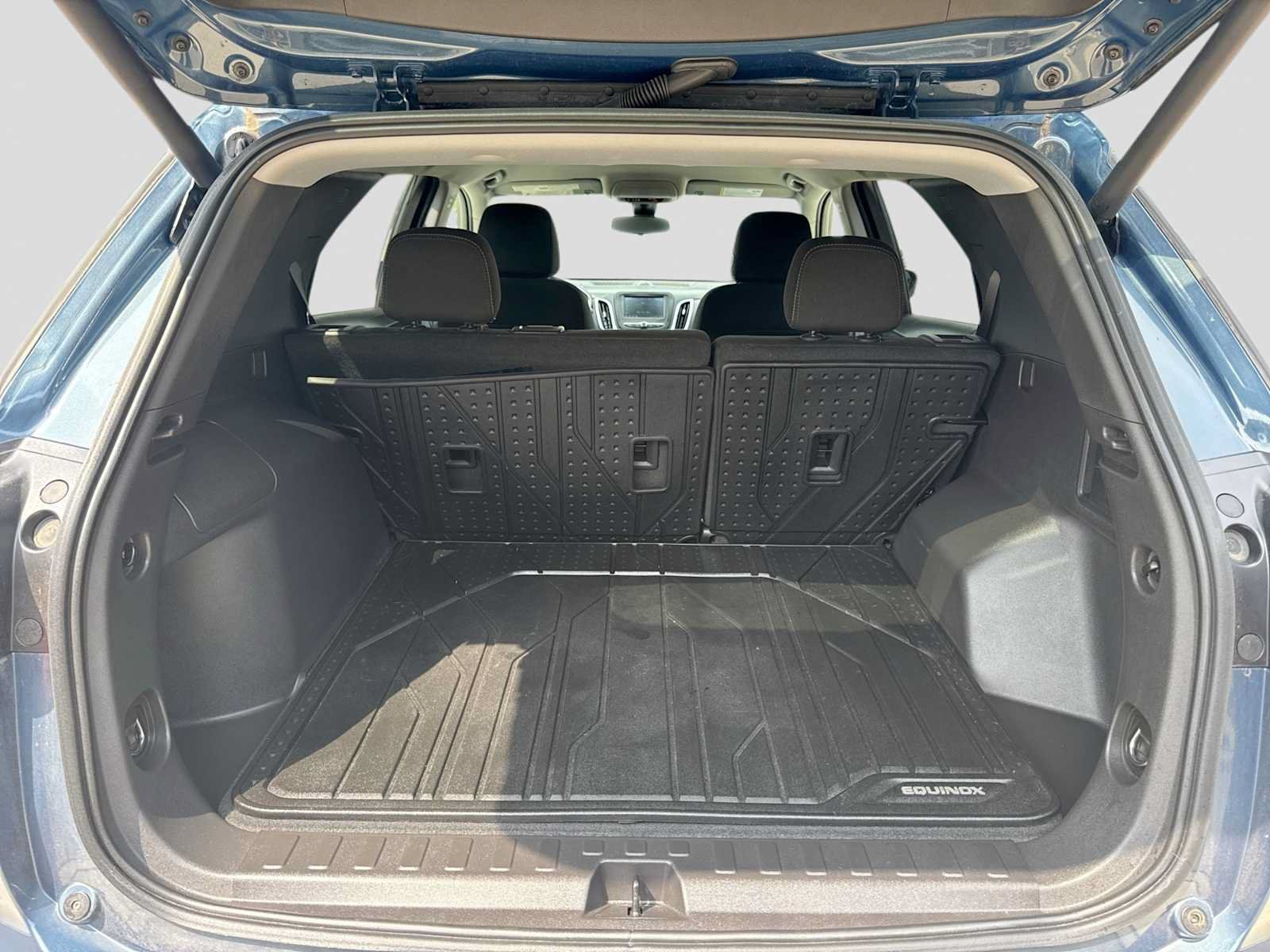 Used 2024 Chevrolet Equinox LT w/ LPO, Floor Liner Package FWD image 33