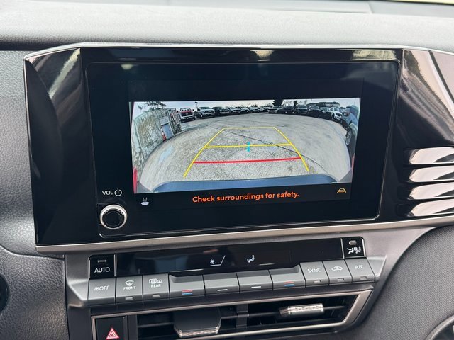 Used 2025 Toyota Camry LE image 24