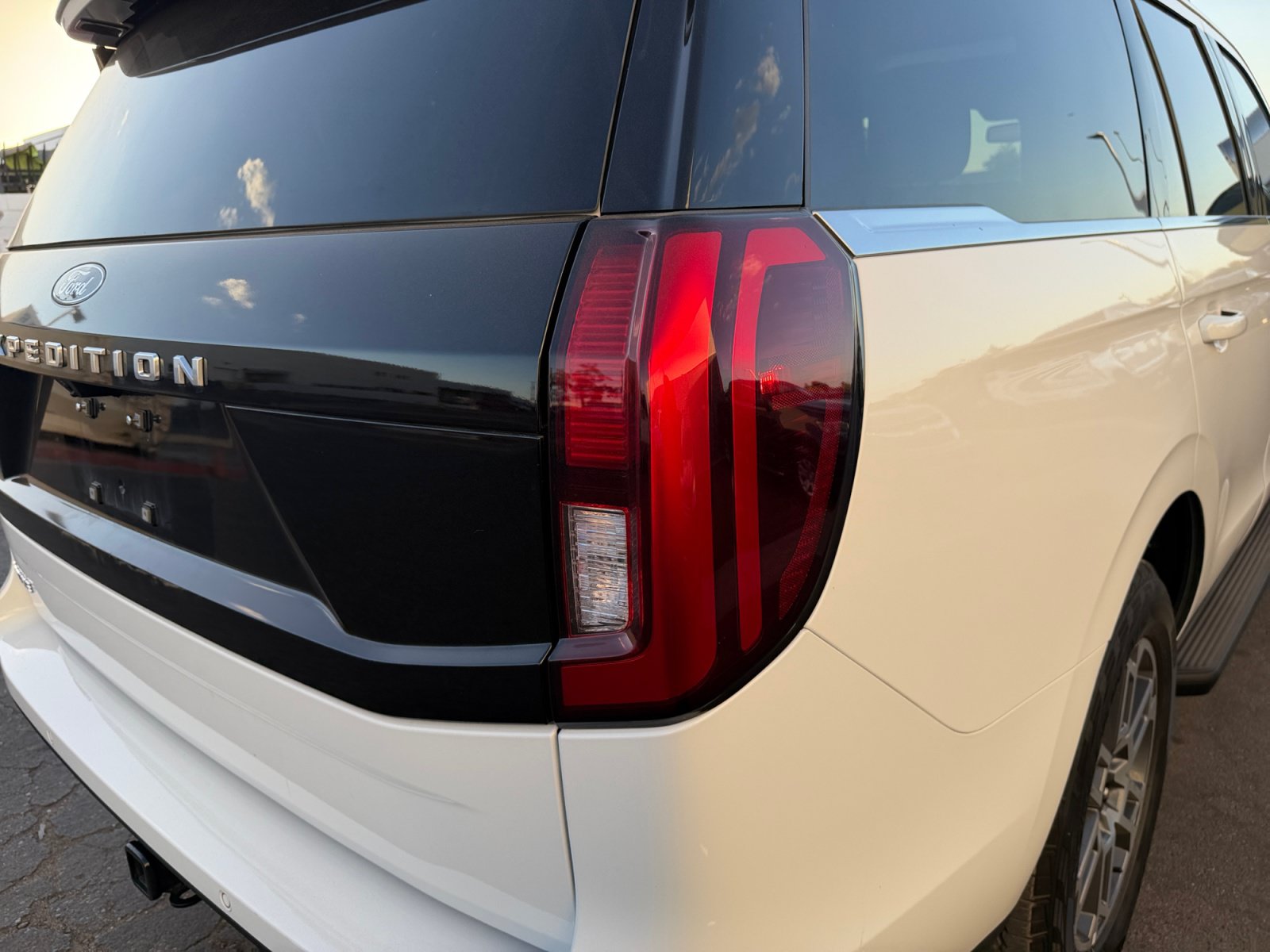 Certified 2025 Ford Expedition Active AWD/4WD image 30