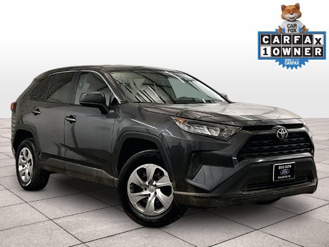 Used 2022 Toyota RAV4 LE AWD/4WD image 2