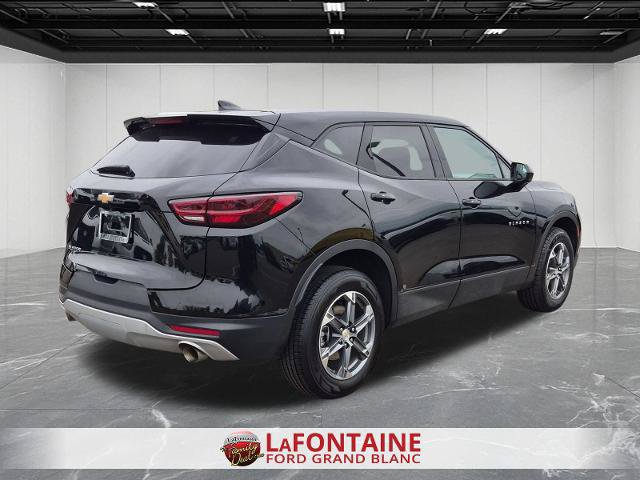 Used 2025 Chevrolet Blazer LT FWD image 5