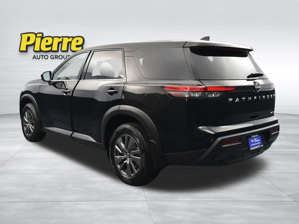 Used 2024 Nissan Pathfinder S image 4