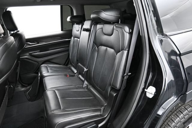 Used 2023 Jeep Grand Cherokee L Limited AWD/4WD image 30