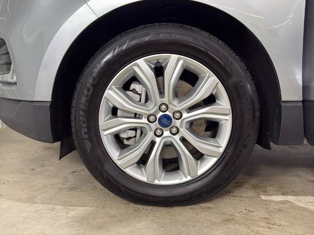 Certified 2022 Ford Edge Titanium AWD/4WD image 14
