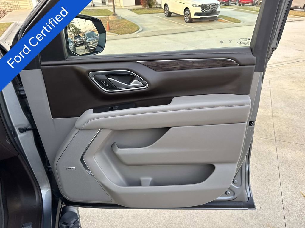 Used 2022 Chevrolet Tahoe Z71 w/ Luxury Package image 15