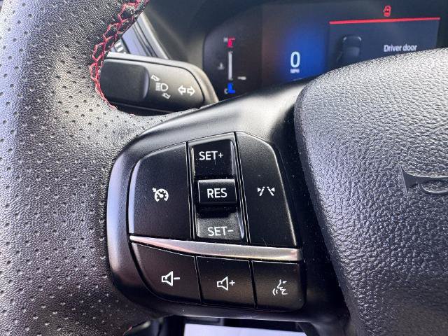 Certified 2025 Ford Escape ST-Line Select AWD/4WD image 17