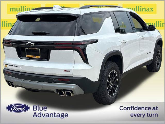 Used 2025 Chevrolet Traverse Z71 w/ Enhanced Driving Package AWD/4WD image 4