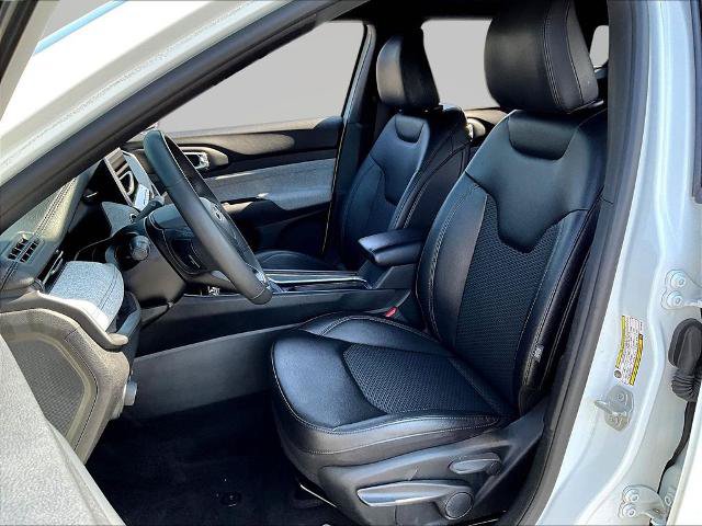 Used 2024 Jeep Compass Latitude AWD/4WD image 21